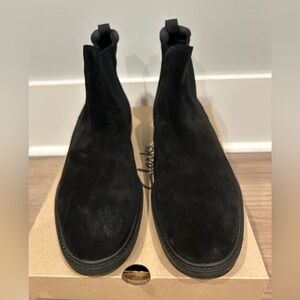Clarks Men's Black Suede Chelsea Boots